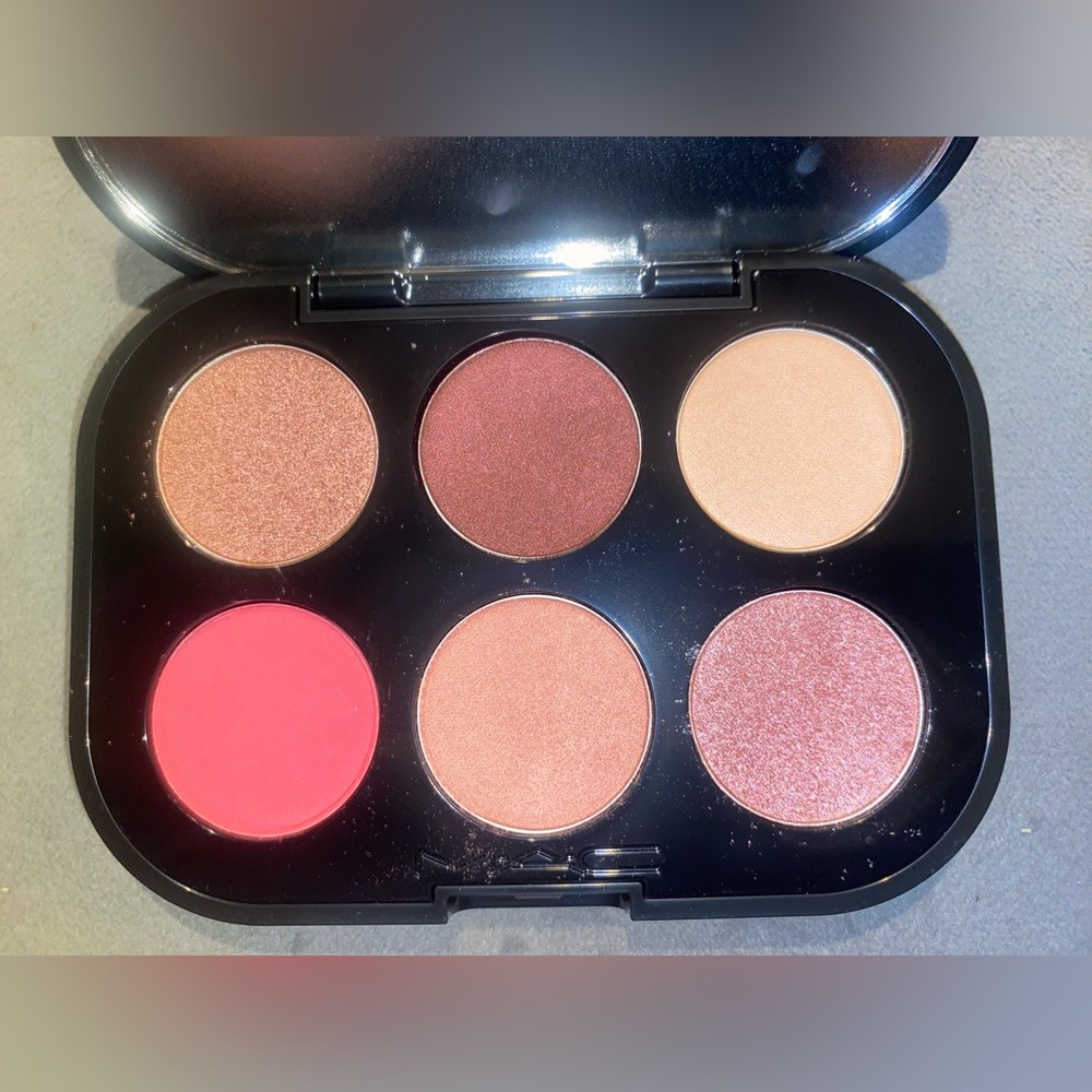 MAC Cosmetics 6-Color Rose, Peach & Coral Eyeshadow Palette